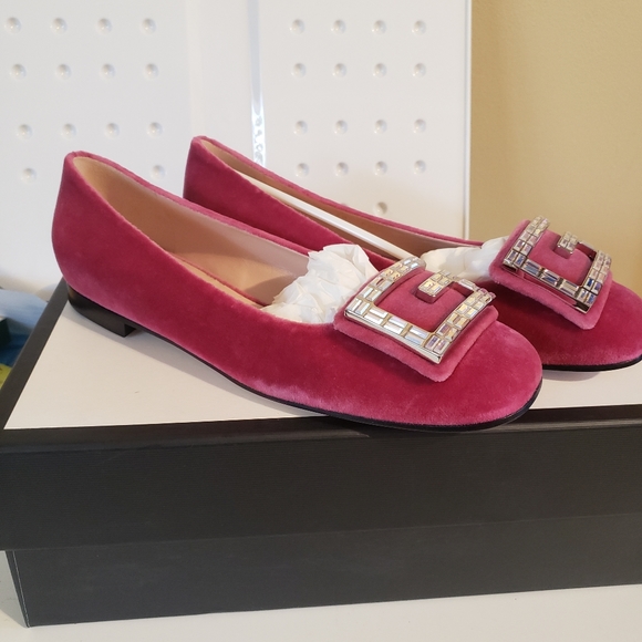 Shoes - Picture 2 of 4